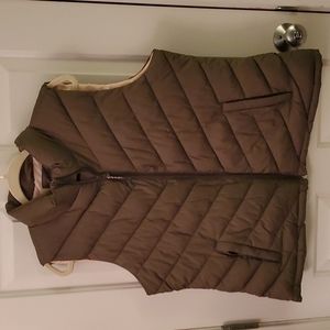 Gap puffer vest